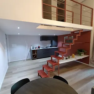 Cozy Design And Balcony Appartamento